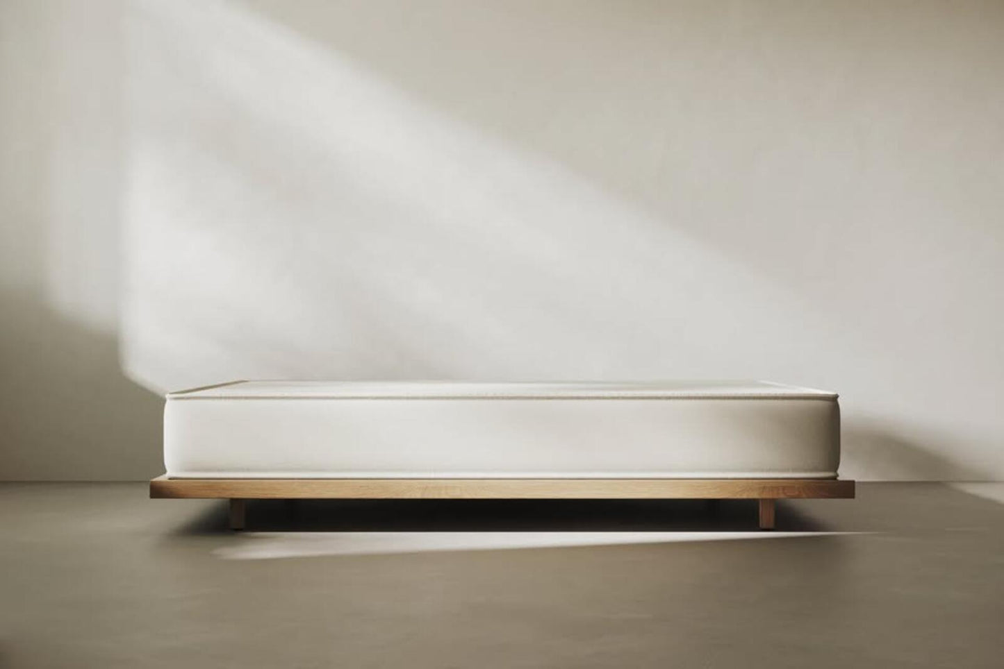 Boring All-Foam Mattress, Queen, Like New, Perfect Condition