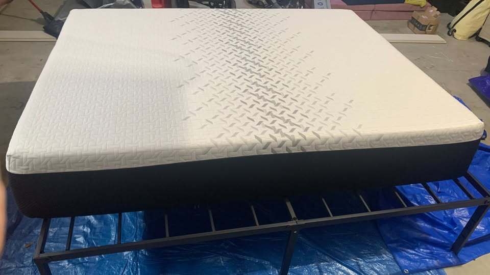 Nectar Premier Memory Foam, Queen, Perfect Condition