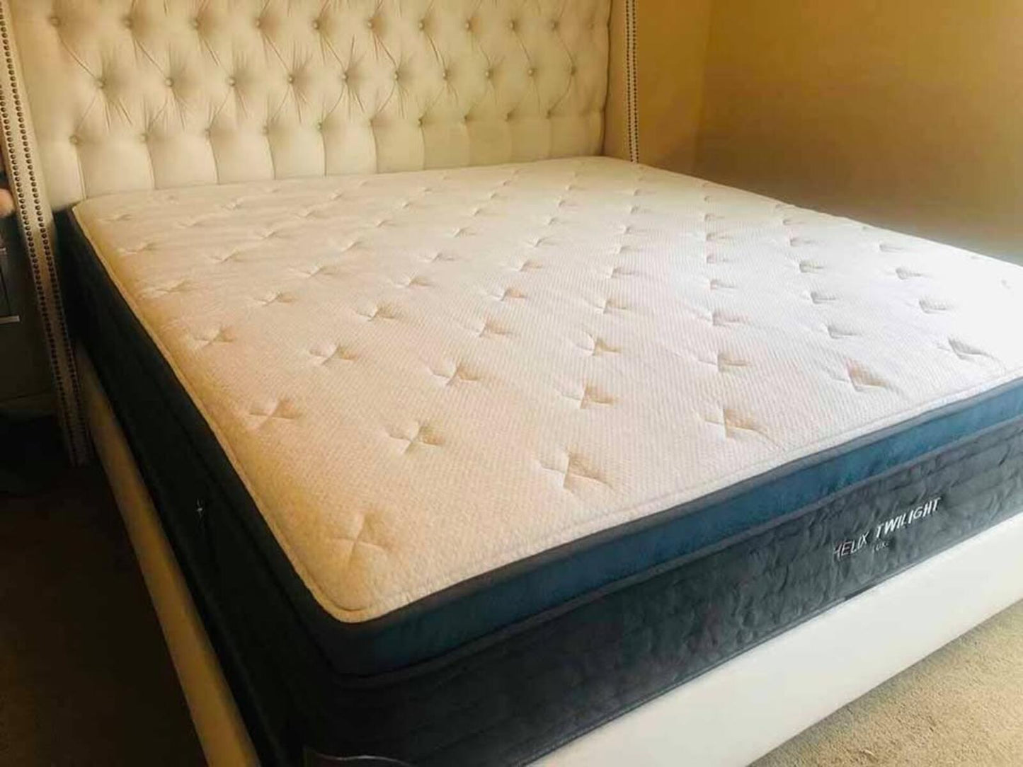 Helix Luxe Twilight, King, Perfect Condition