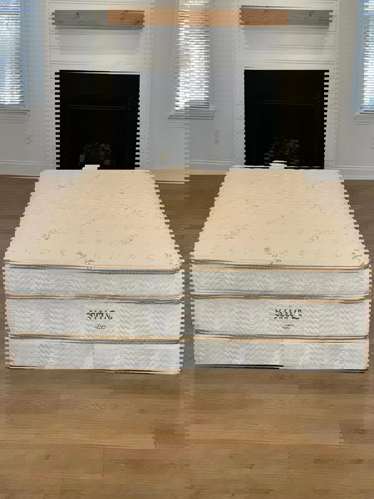 Saatva Classic Mattress, Luxury Firm, 14.5", Queen, Like New