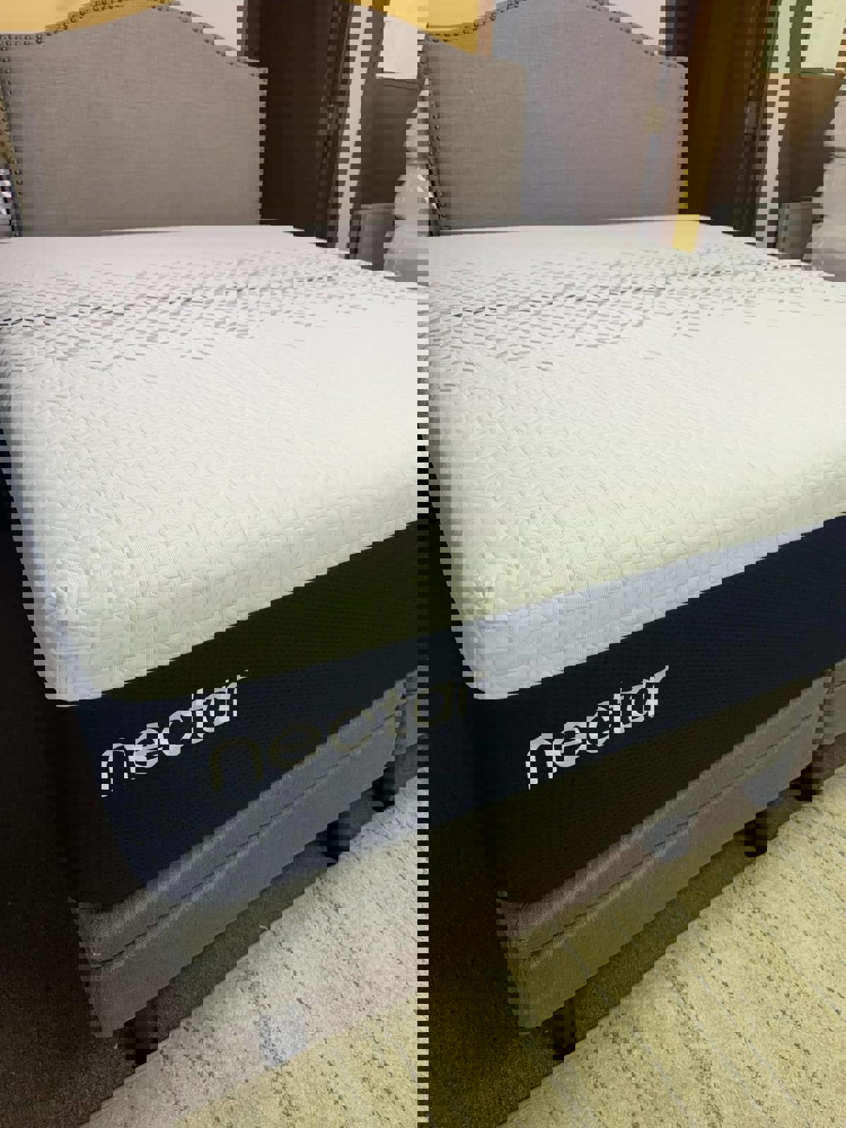 Nectar Luxe Hybrid, Queen, Like New, Perfect Condition