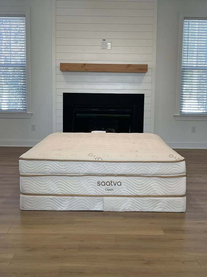Saatva Classic Mattress, Plush Soft, 14.5"(1 Queen)