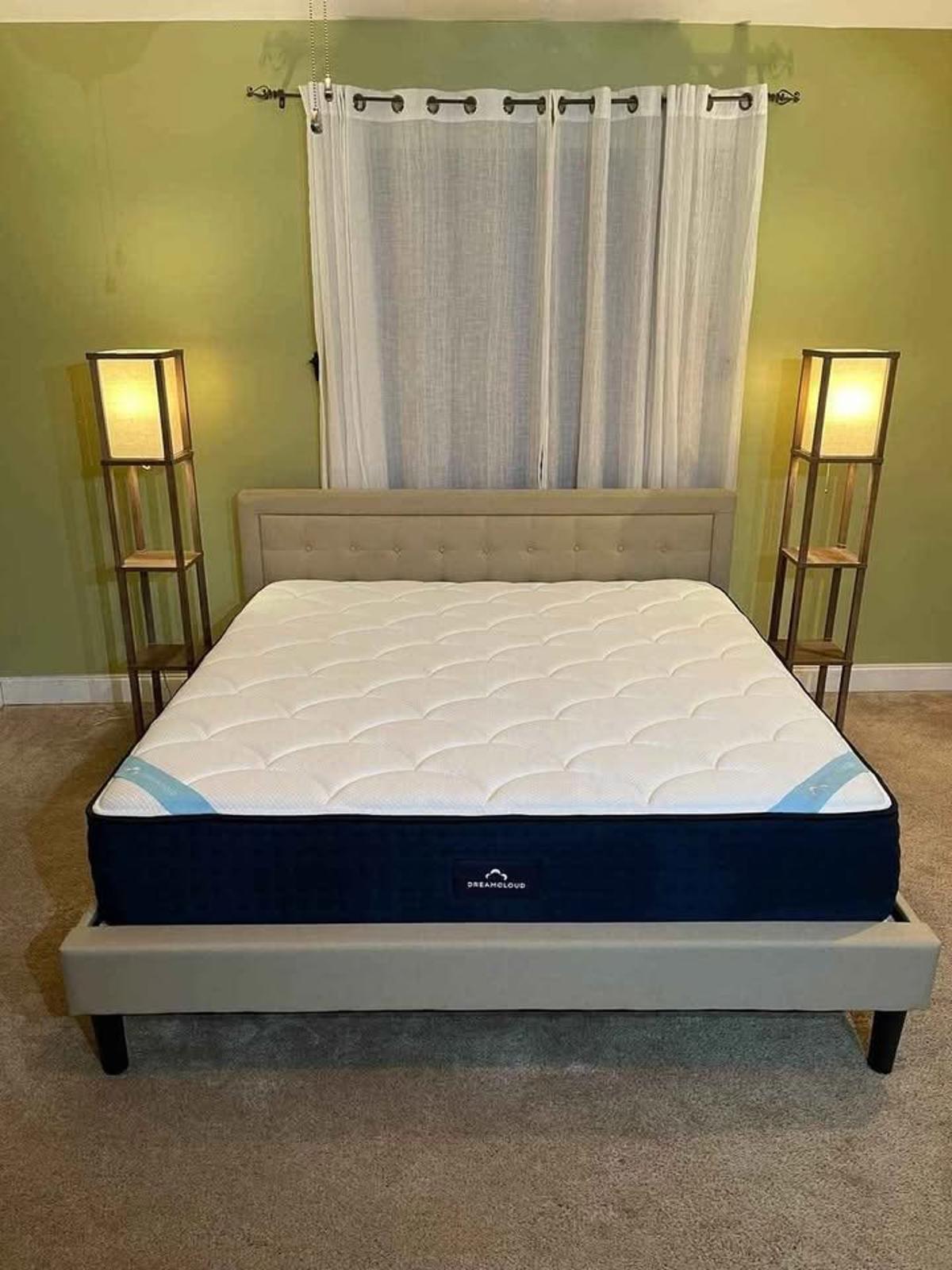 DreamCloud Premier Memory Foam Mattress, King, Like New,