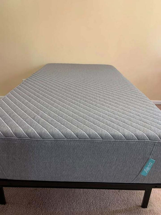 Siena 14ˮ Signature Memory Foam Mattress, Twin, Perfect Condition