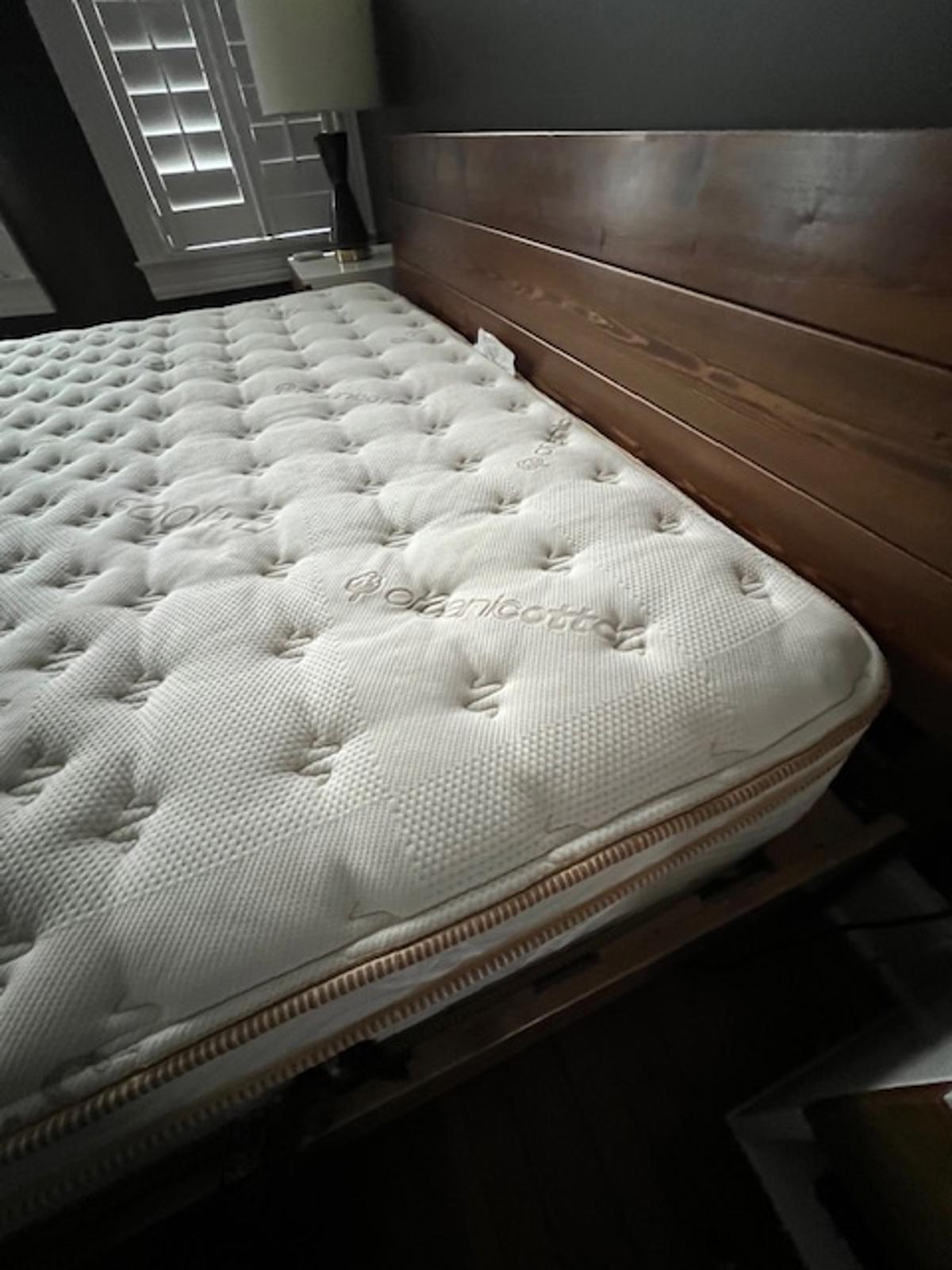 Saatva Classic Mattress, Luxury Firm, 11.5", King, Like New, Perfect Condition