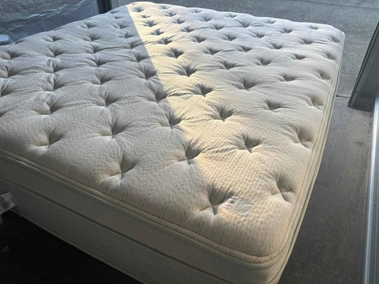 Leesa Natural Hybrid Mattress, Full, Like New,
