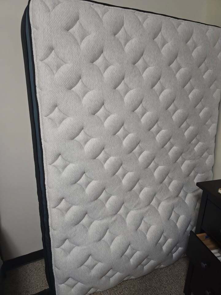 Helix Luxe Twilight, Queen, Perfect Condition