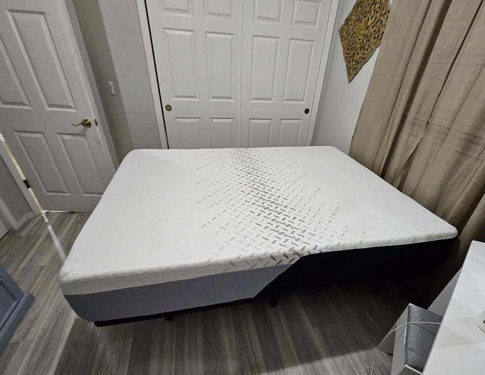 Nectar Premier Memory Foam, Queen, Perfect Condition