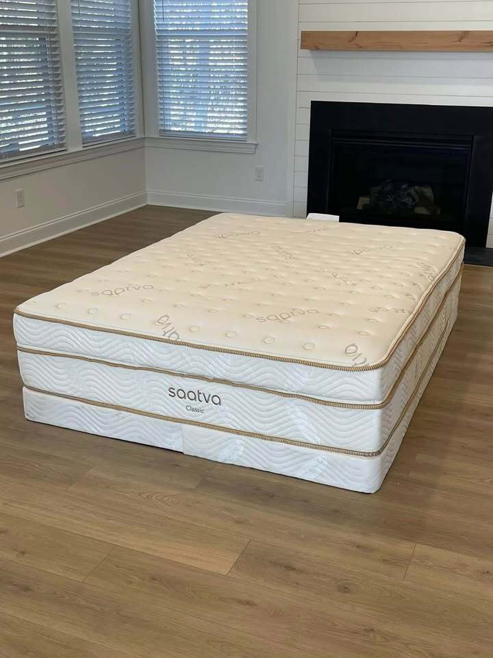 Saatva Classic Mattress, Plush Soft, 14.5"(1 Queen)