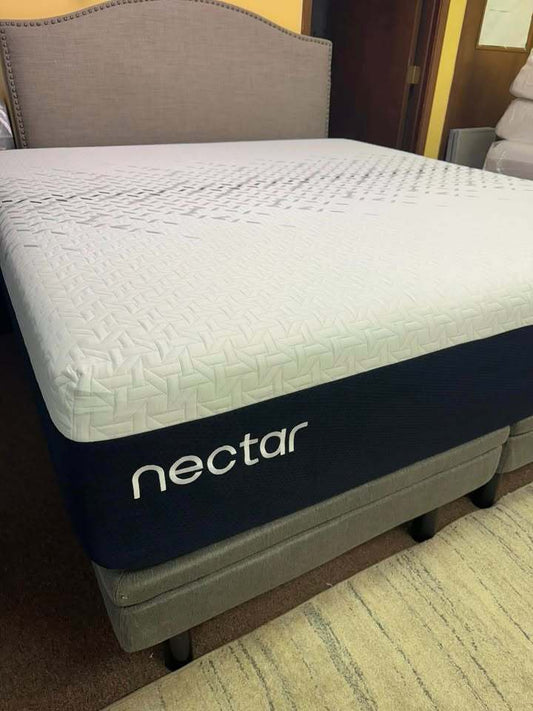 Nectar Luxe Memory Foam, Full,  Perfect Condition
