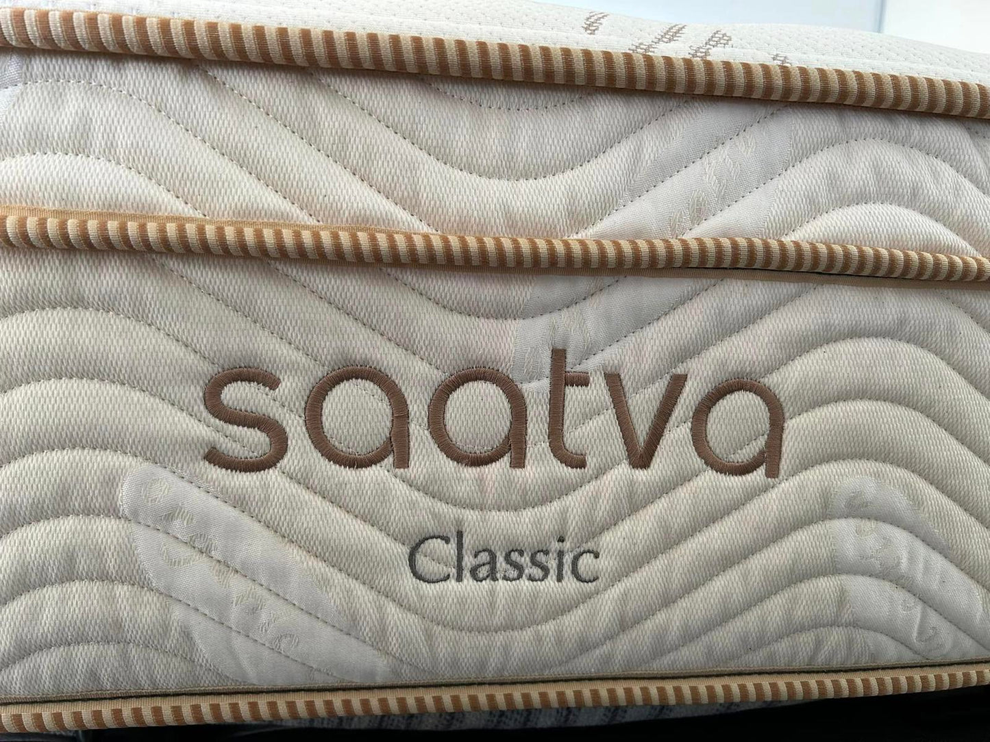 Saatva Classic Mattress, Luxury Firm, 11.5", King, Like New, Perfect Condition