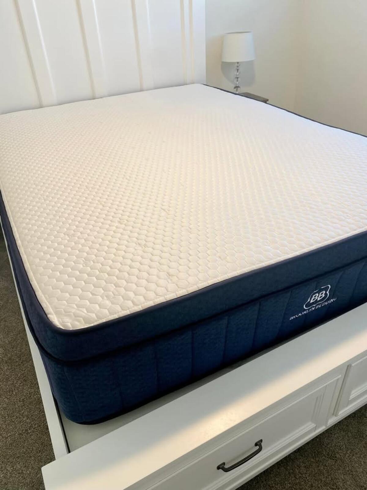 Brooklyn bedding Aurora Luxe Cooling, King, Perfect Condition