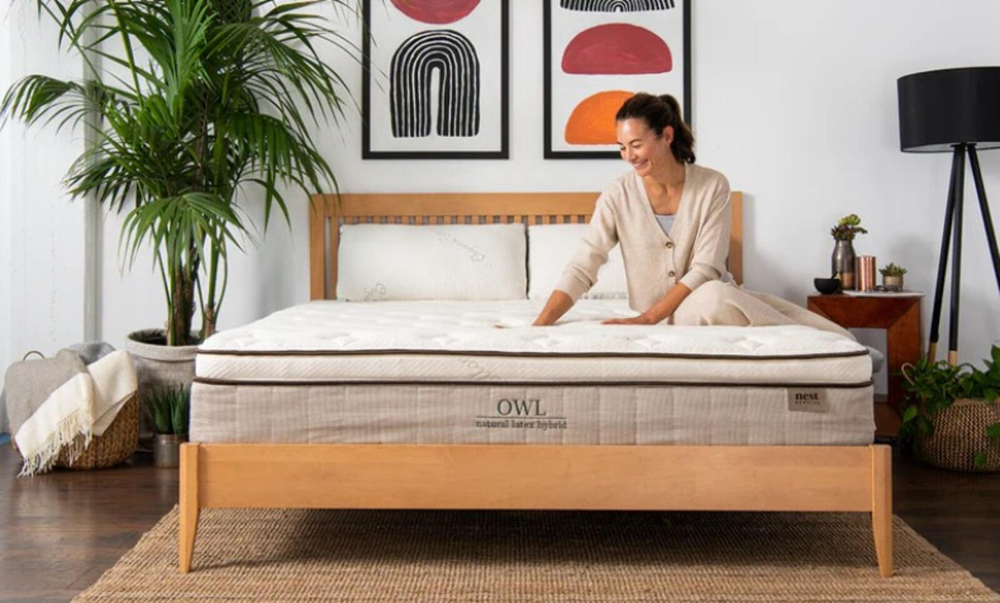 Nest Bedding Owl Natural Latex Hybrid, Queen, Perfect Condition