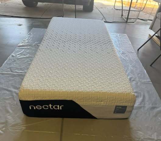 Nectar Classic Memory Foam, Twin XL,  Perfect Condition
