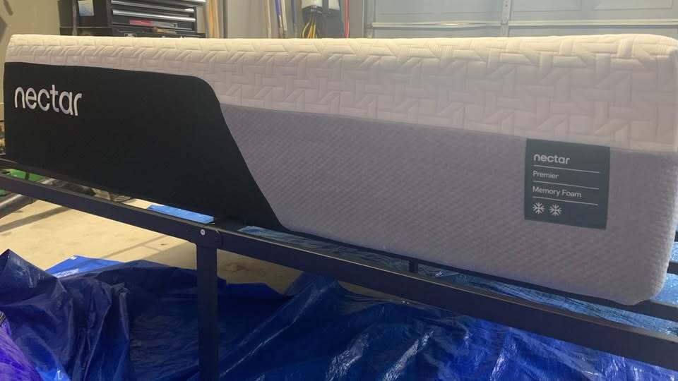 Nectar Premier Memory Foam, Queen, Perfect Condition