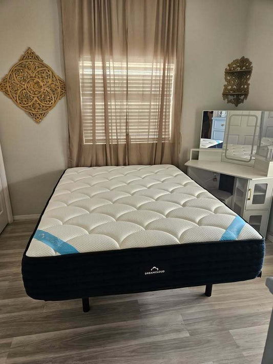 DreamCloud Premier Hybrid, Twin, Perfect Condition
