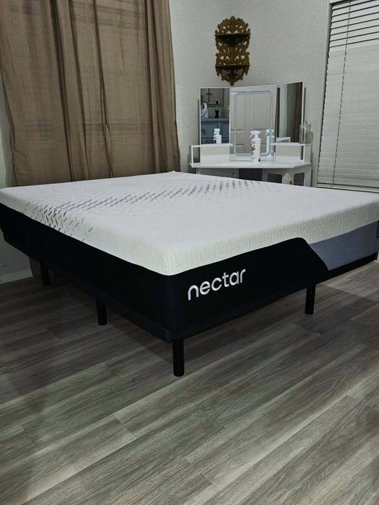 Nectar Premier Memory Foam, King,  Perfect Condition