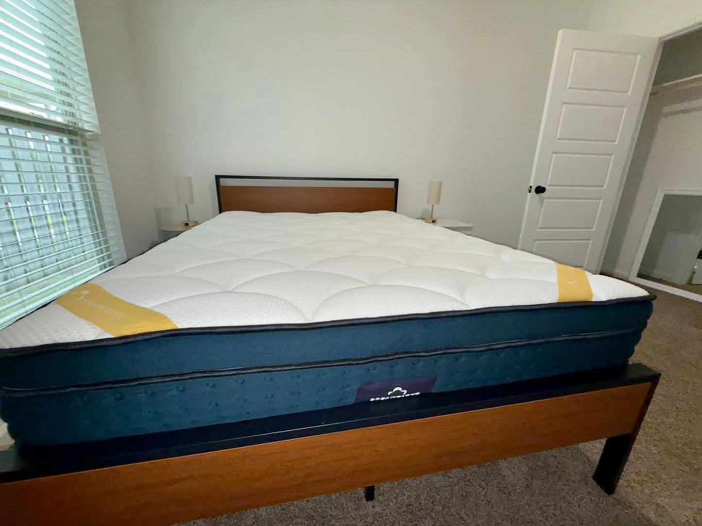 DreamCloud Premier Rest, King, Like New, Perfect Condition