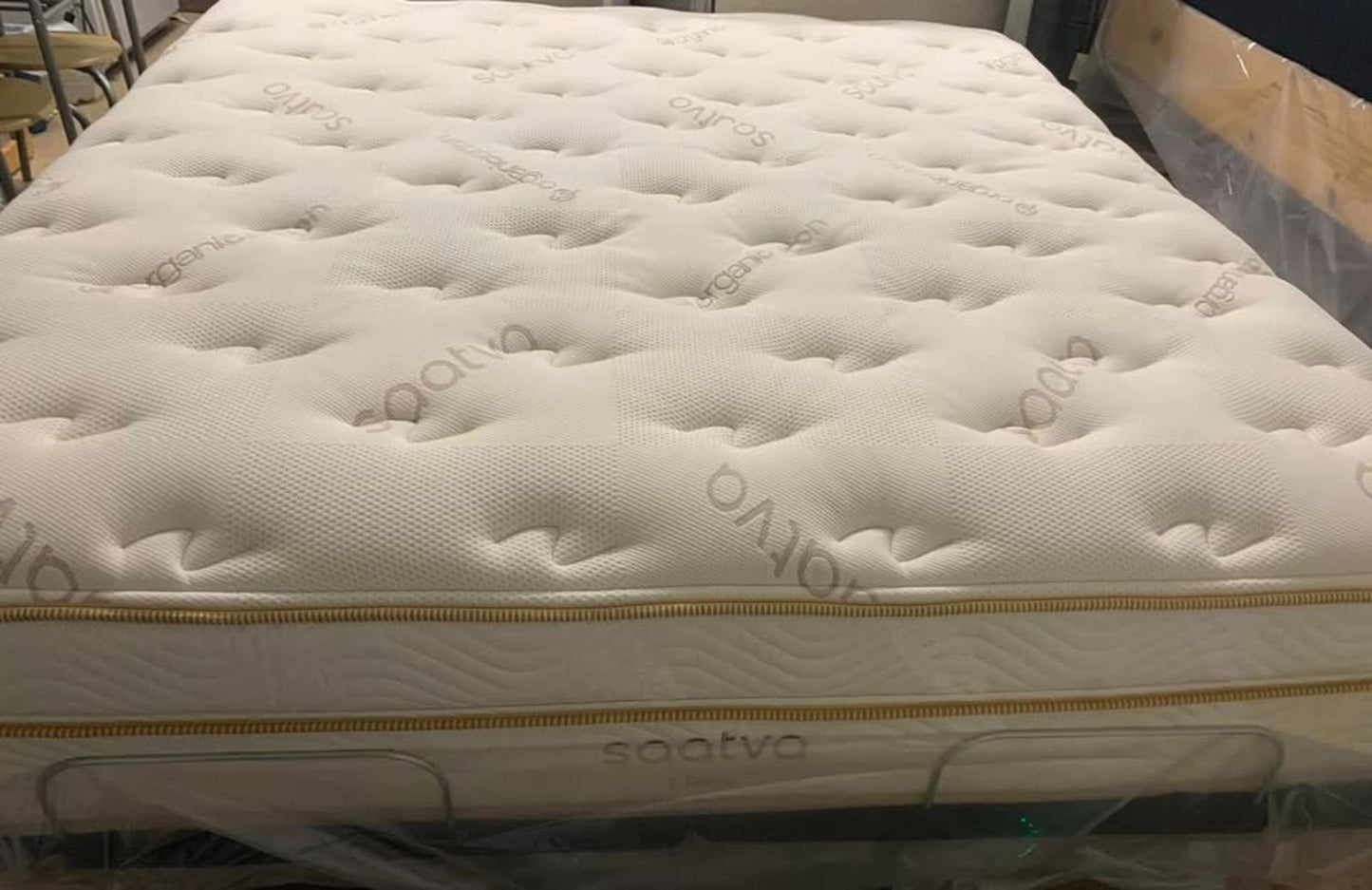 Saatva Classic Mattress, Luxury Firm, 14.5", Queen, Like New
