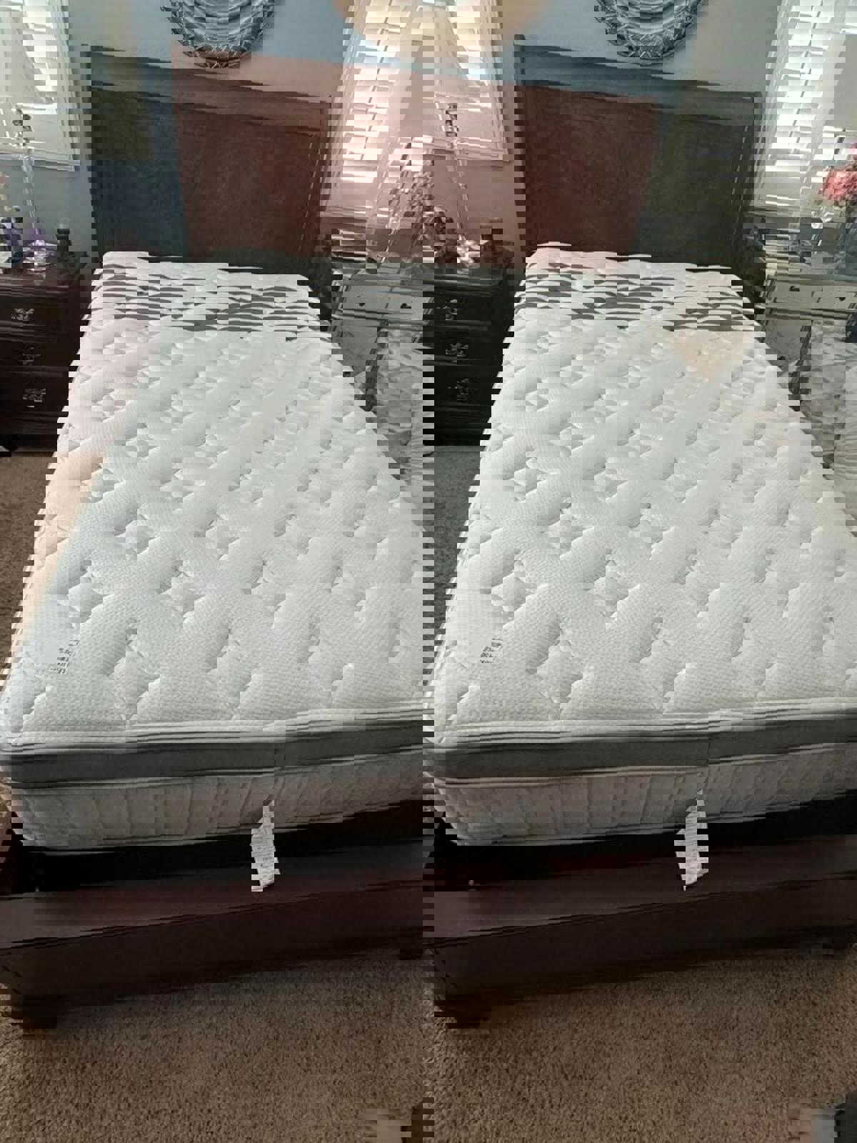 Leesa Sapira Chill Hybrid Mattress, Queen, Medium-Firm, Like New