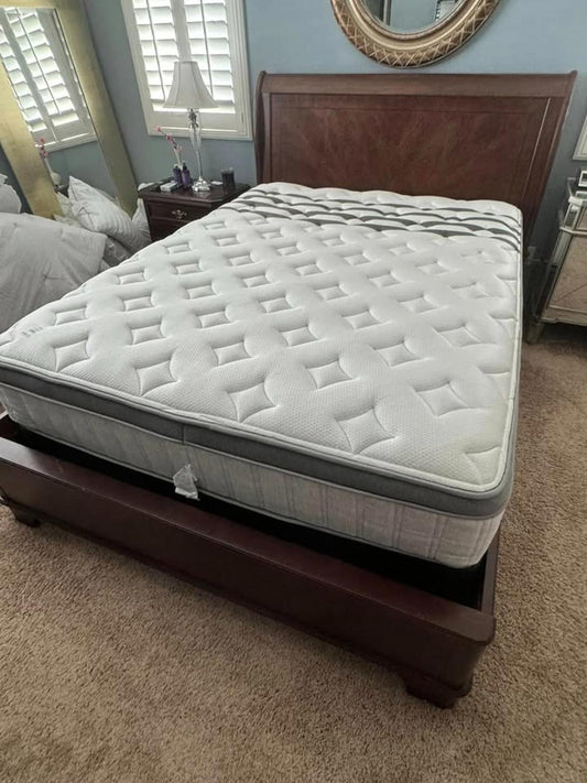 Leesa Sapira Chill Hybrid Mattress, Queen, Medium-Firm, Like New