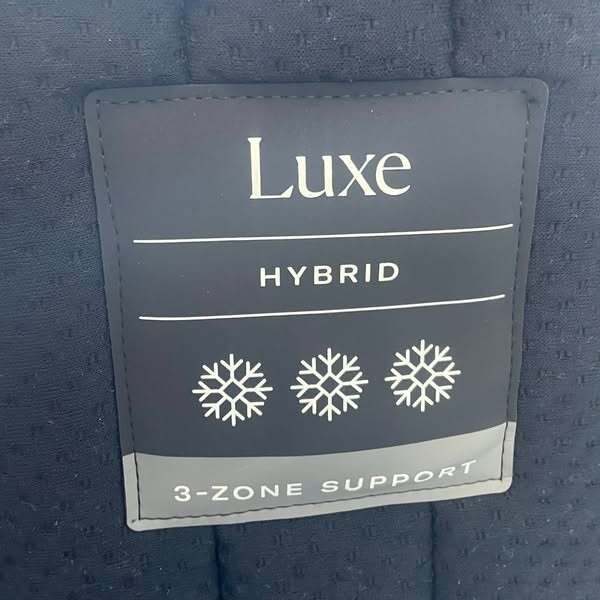 DreamCloud Luxe Hybrid Mattress, King, Perfect Condition