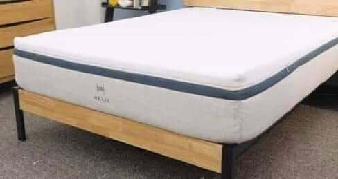Helix Luxe Twilight, Queen, Perfect Condition
