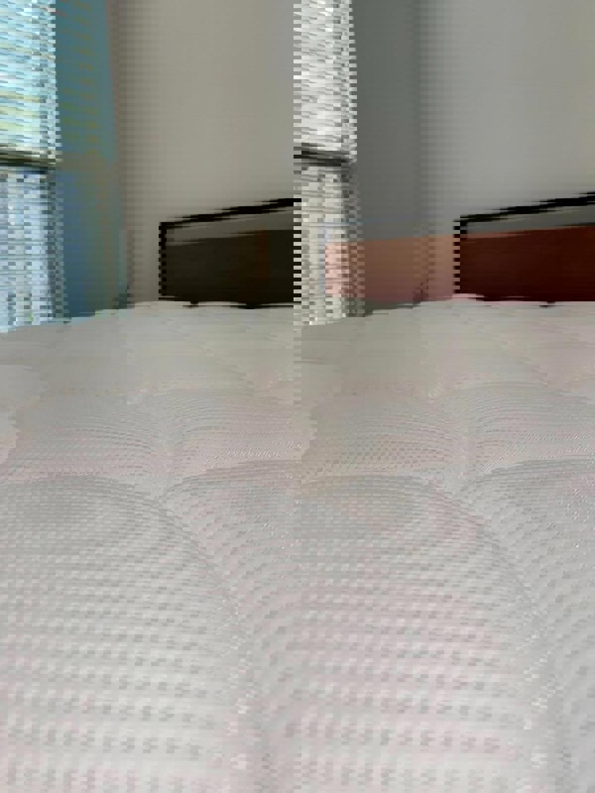 DreamCloud Premier Rest, King, Like New, Perfect Condition